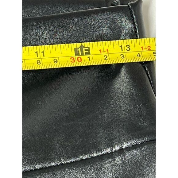 Faux Leather Black Shiny Leggings Size M - Picture 7 of 10